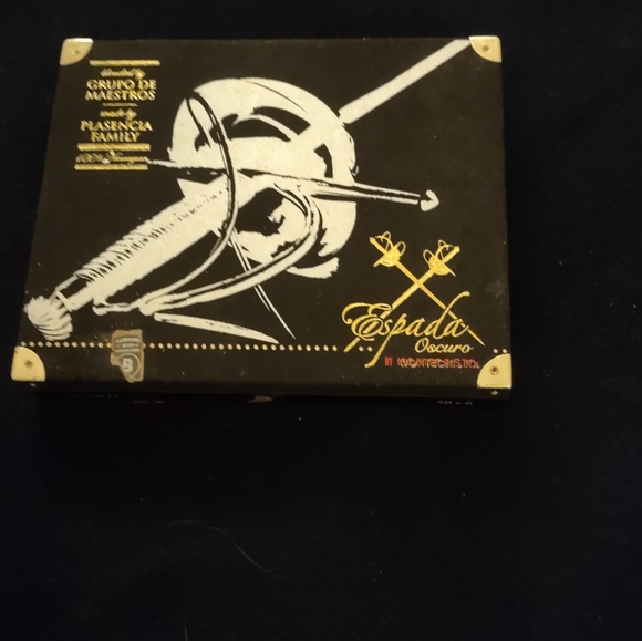 Montecristo Espada Oscuro cigar box - Picture 1 of 4